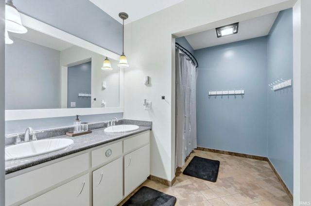 9204 Barbara Lane, Fort Wayne, IN 46804