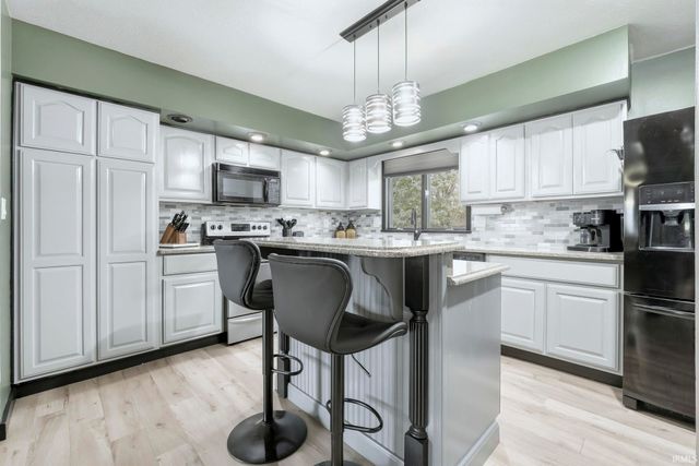 9204 Barbara Lane, Fort Wayne, IN 46804