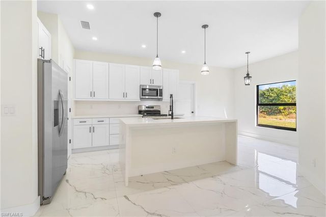 412 Fitch AVE, Lehigh Acres, FL 33972