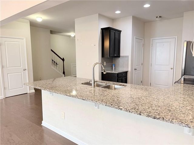 1033 Haley woods Lane, Lawrenceville, GA 30043