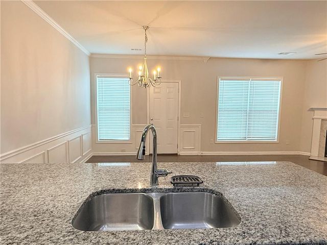 1033 Haley woods Lane, Lawrenceville, GA 30043