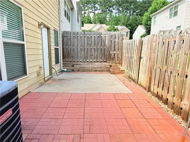 1033 Haley woods Lane, Lawrenceville, GA 30043