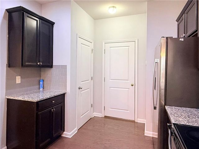 1033 Haley woods Lane, Lawrenceville, GA 30043