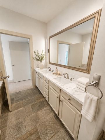4899 Montrose Boulevard 1301, Houston, TX 77006