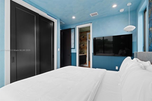 410 NW 52nd St, Miami, FL 33127