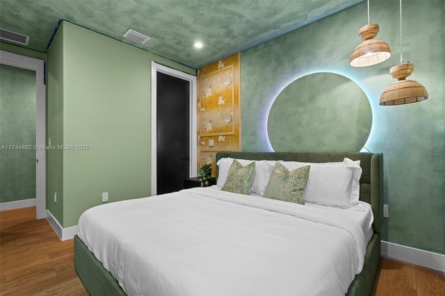 410 NW 52nd St, Miami, FL 33127