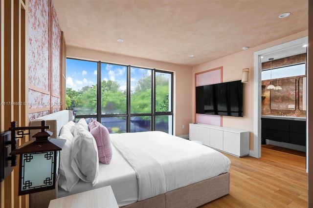 410 NW 52nd St, Miami, FL 33127