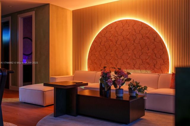 410 NW 52nd St, Miami, FL 33127