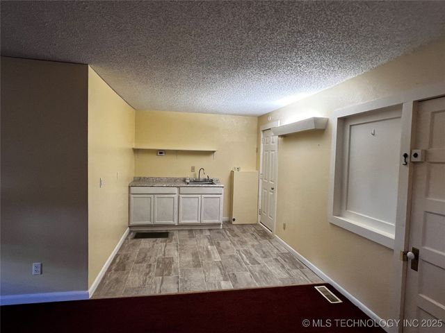 311 E A Street, Atoka, OK 74525