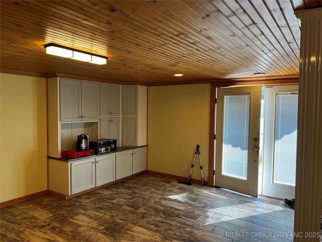 311 E A Street, Atoka, OK 74525