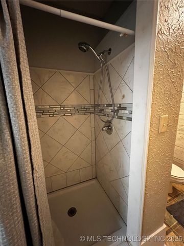 311 E A Street, Atoka, OK 74525