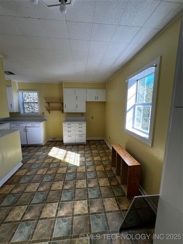 311 E A Street, Atoka, OK 74525