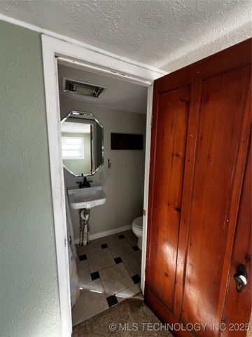 311 E A Street, Atoka, OK 74525