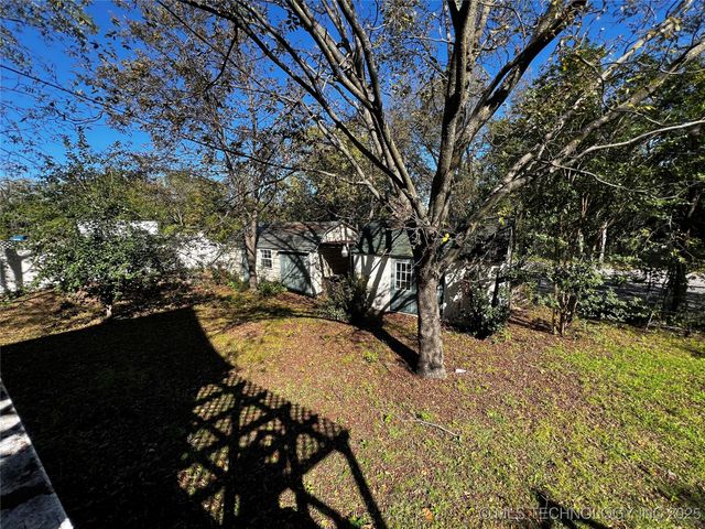 311 E A Street, Atoka, OK 74525