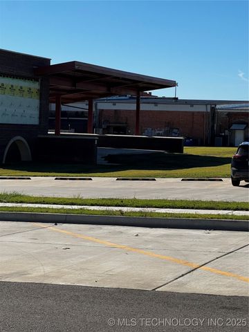 311 E A Street, Atoka, OK 74525