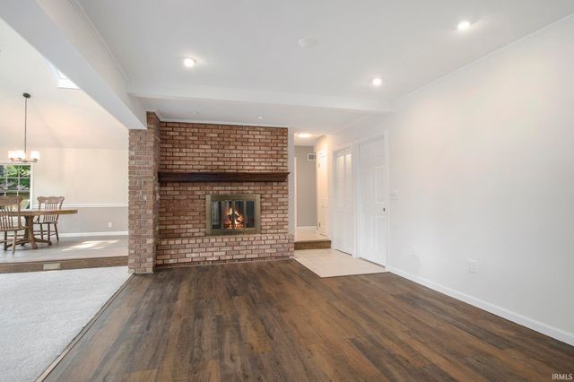 56039 Rio Lindo Drive, Elkhart, IN 46514