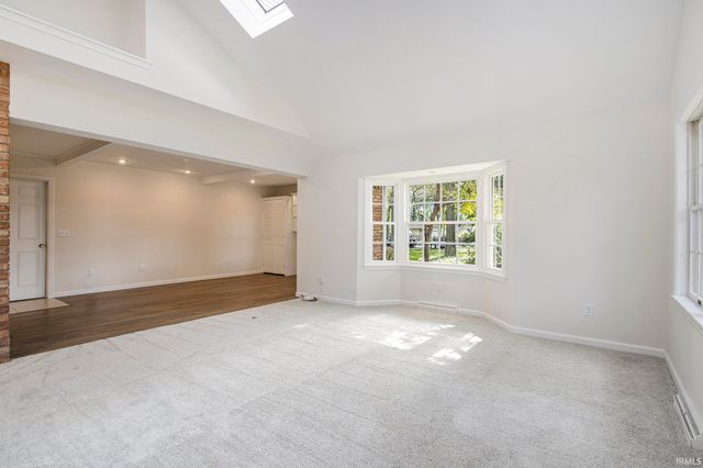 56039 Rio Lindo Drive, Elkhart, IN 46514
