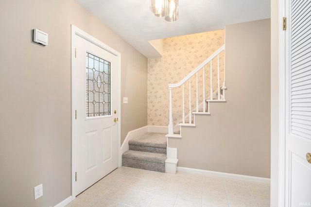 56039 Rio Lindo Drive, Elkhart, IN 46514