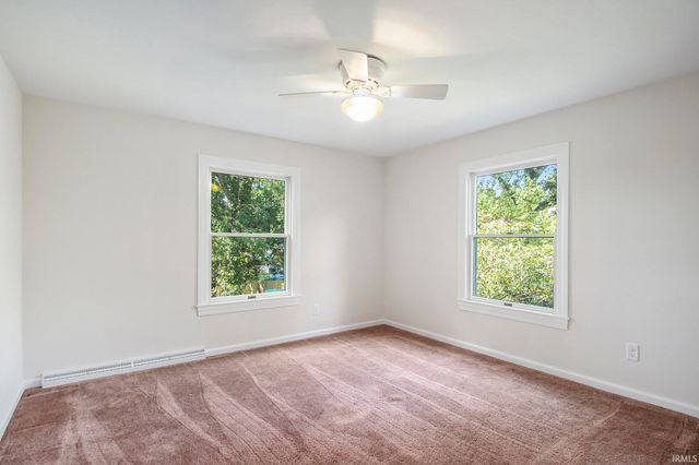 56039 Rio Lindo Drive, Elkhart, IN 46514