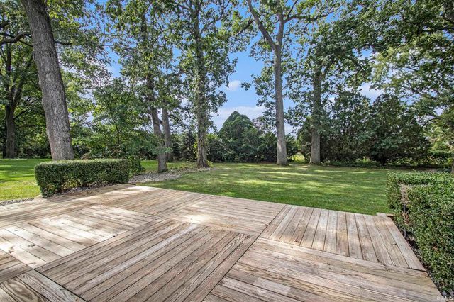 56039 Rio Lindo Drive, Elkhart, IN 46514