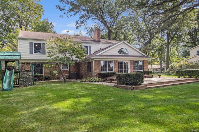 56039 Rio Lindo Drive, Elkhart, IN 46514