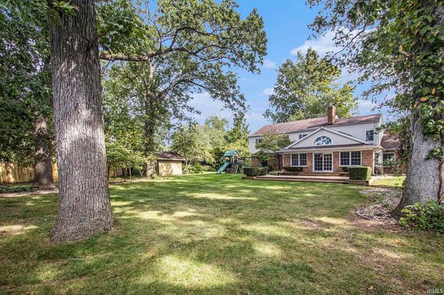 56039 Rio Lindo Drive, Elkhart, IN 46514
