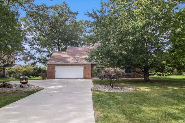 56039 Rio Lindo Drive, Elkhart, IN 46514
