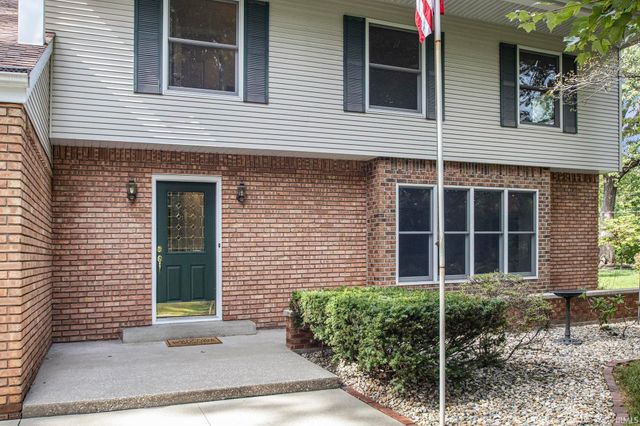 56039 Rio Lindo Drive, Elkhart, IN 46514