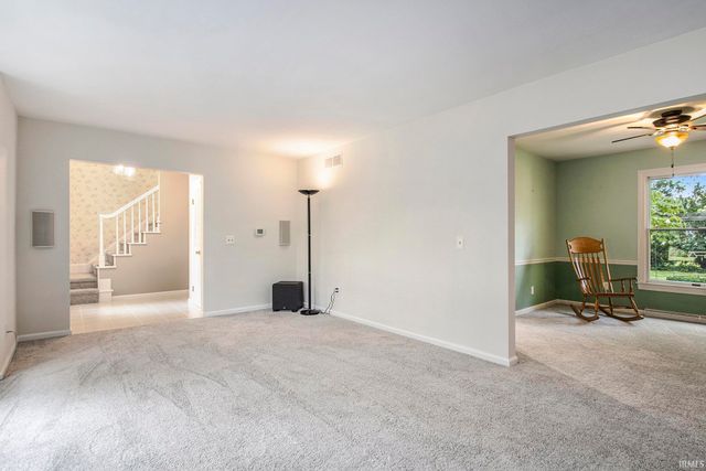 56039 Rio Lindo Drive, Elkhart, IN 46514