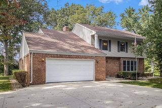 56039 Rio Lindo Drive, Elkhart, IN 46514