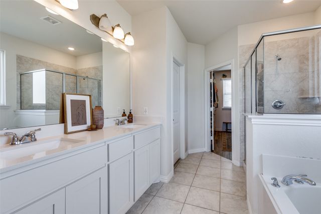 110 Ridgetop Trail, Rhome, TX 76078