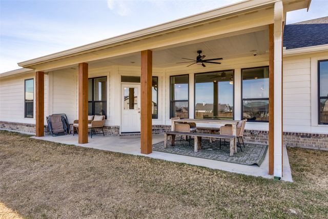 110 Ridgetop Trail, Rhome, TX 76078