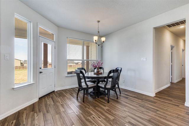 110 Ridgetop Trail, Rhome, TX 76078