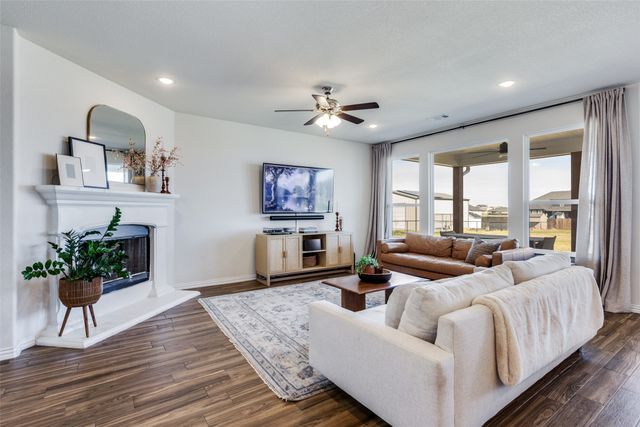 110 Ridgetop Trail, Rhome, TX 76078