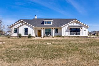 110 Ridgetop Trail, Rhome, TX 76078