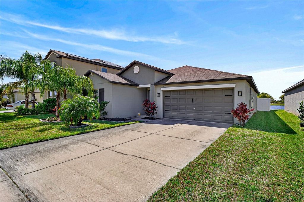 Image 5 of property listing at 3713 ROMANO BUSCIGLIO STREET, Tampa, FL 33619