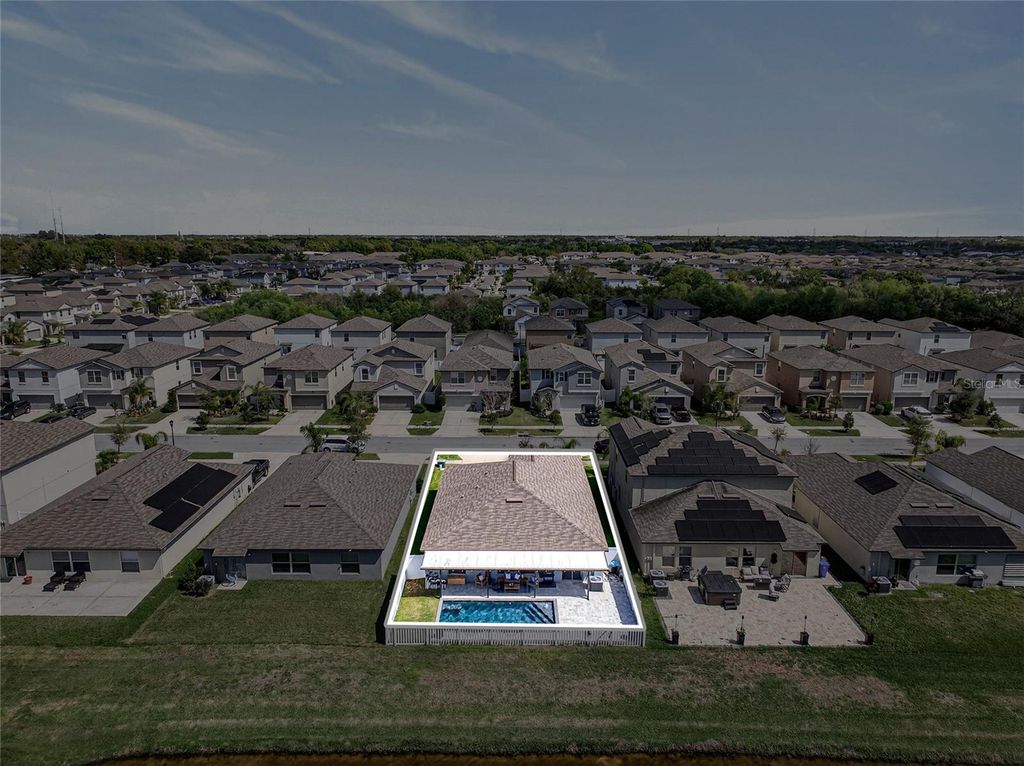 Image 55 of property listing at 3713 ROMANO BUSCIGLIO STREET, Tampa, FL 33619