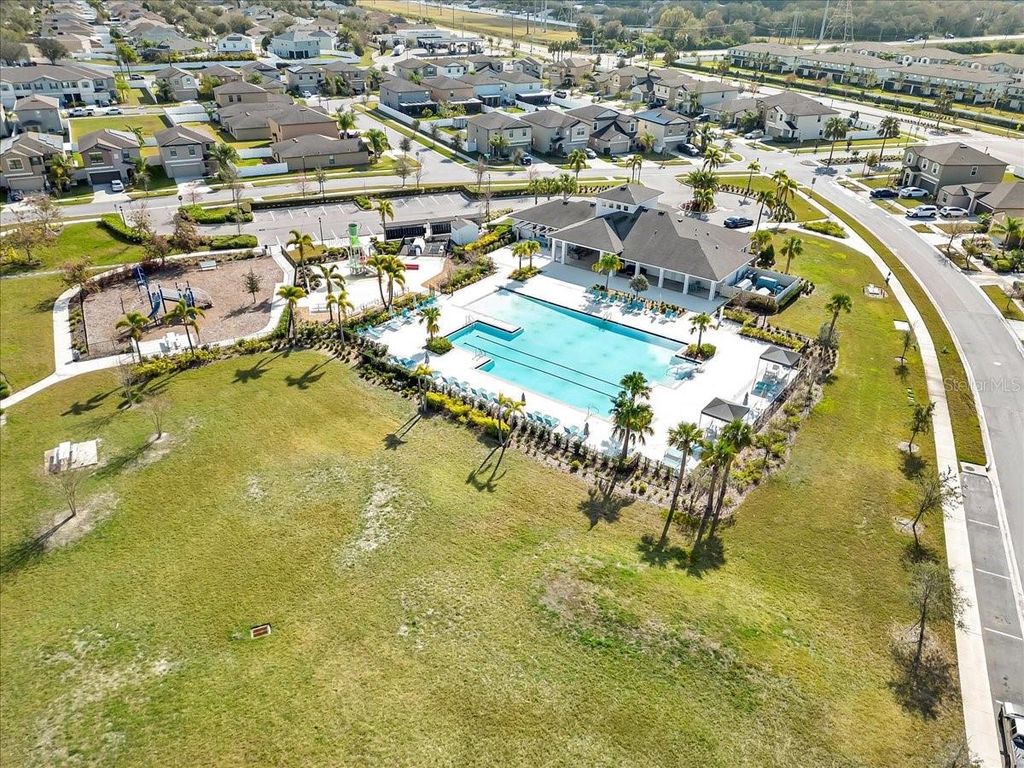 Image 72 of property listing at 3713 ROMANO BUSCIGLIO STREET, Tampa, FL 33619