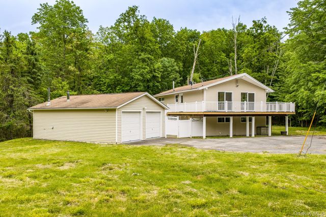 225 Upper Road, Middletown, NY 10940