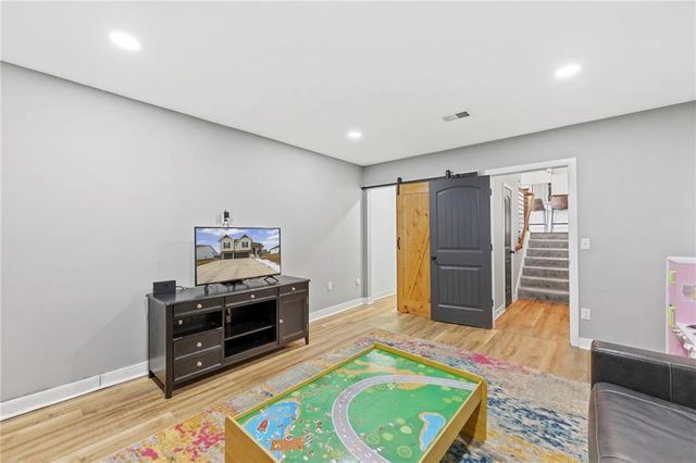 3727 NW 95th Street, Kansas City, MO 64154