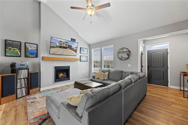 3727 NW 95th Street, Kansas City, MO 64154