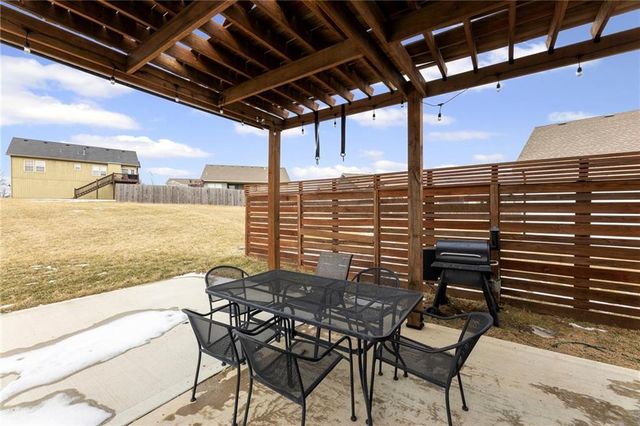 3727 NW 95th Street, Kansas City, MO 64154