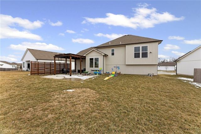 3727 NW 95th Street, Kansas City, MO 64154