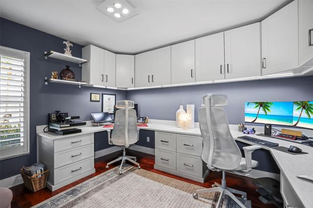 18406 EASTWYCK DR, Tampa, FL 33647