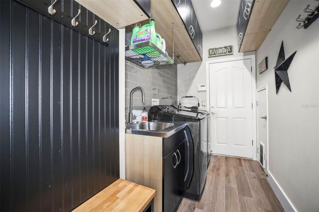 18406 EASTWYCK DR, Tampa, FL 33647