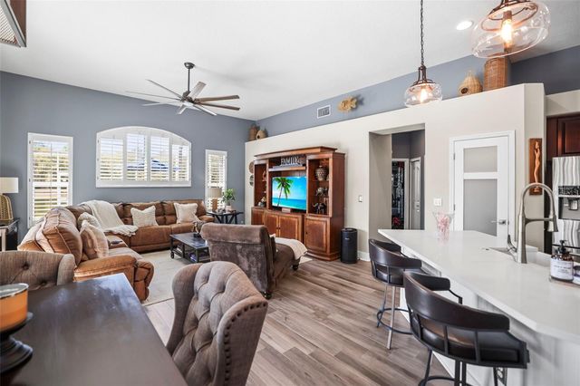 18406 EASTWYCK DR, Tampa, FL 33647