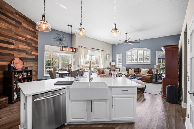 18406 EASTWYCK DR, Tampa, FL 33647