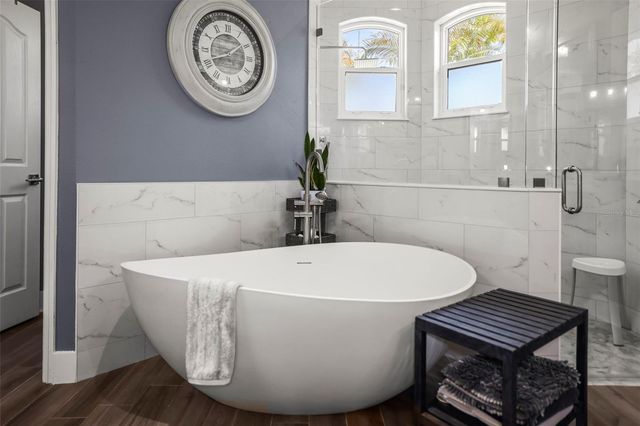 18406 EASTWYCK DR, Tampa, FL 33647