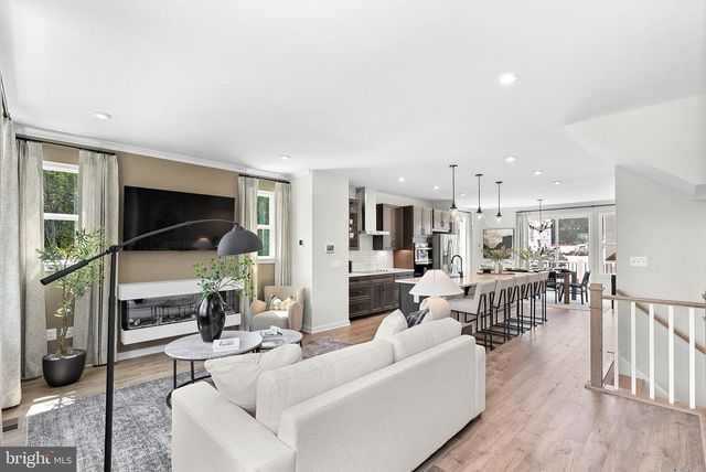 17992 ALICIA AVE, Dumfries, VA 22026