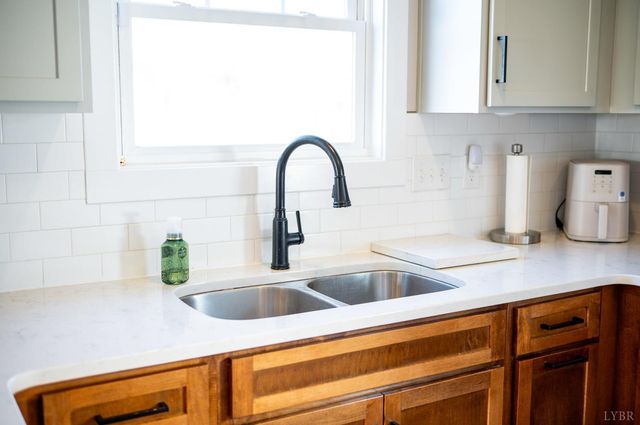 180 Timber Ridge Drive, Forest, VA 24551